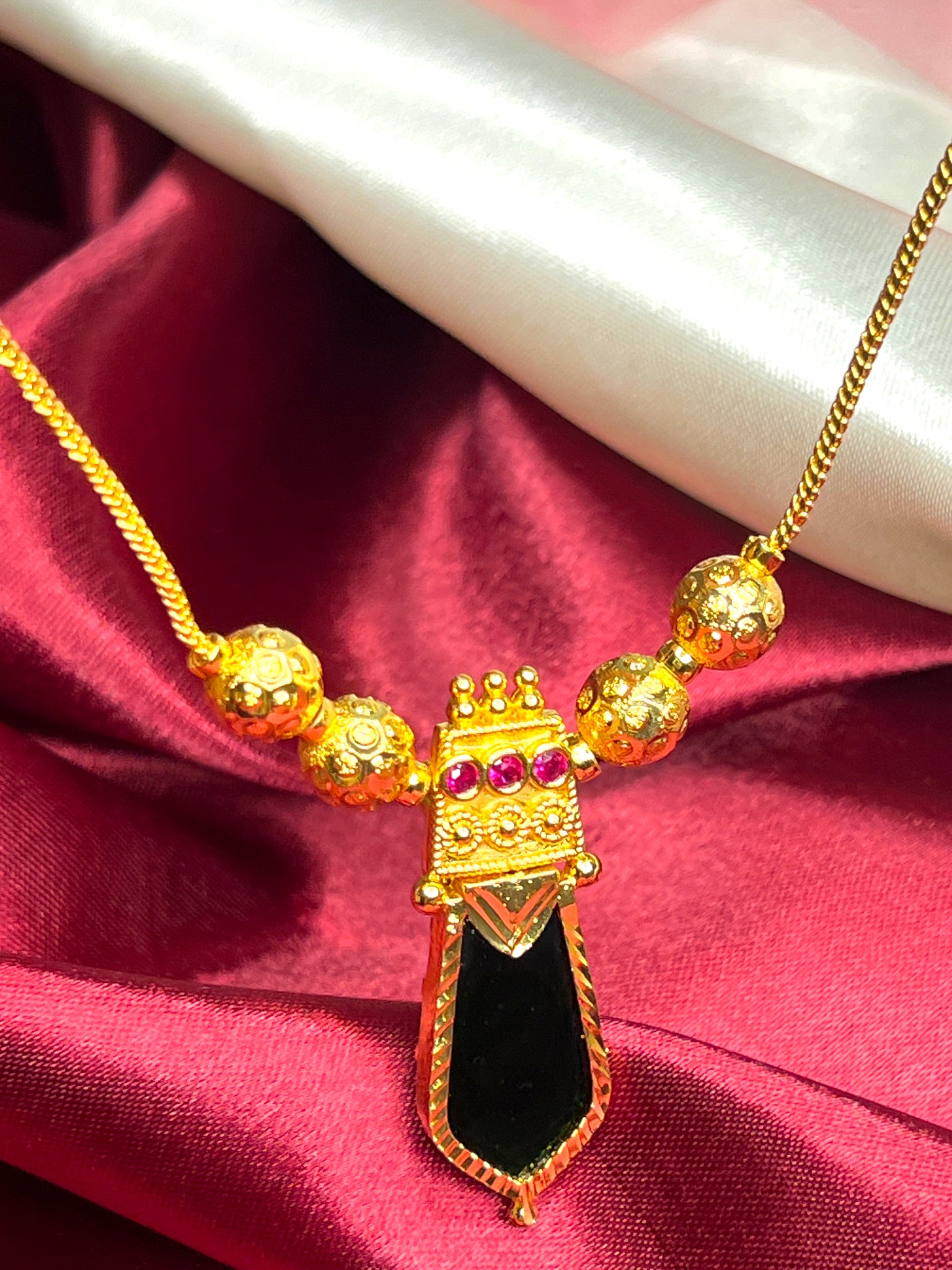 Black Palakka Mala: A Bold Gold-Plated Necklace | Me19 India